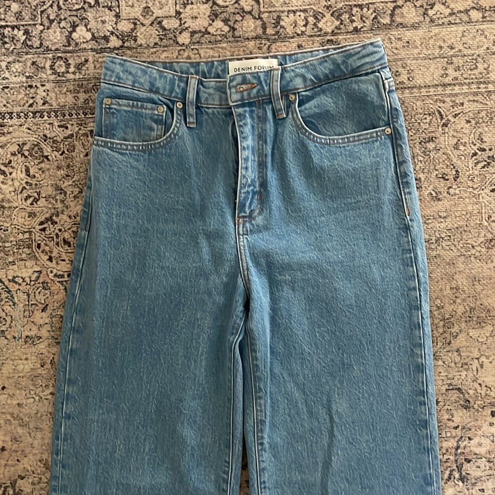 Aritzia Remy Hi-rise Relaxed Jean - Picture 3 of 8